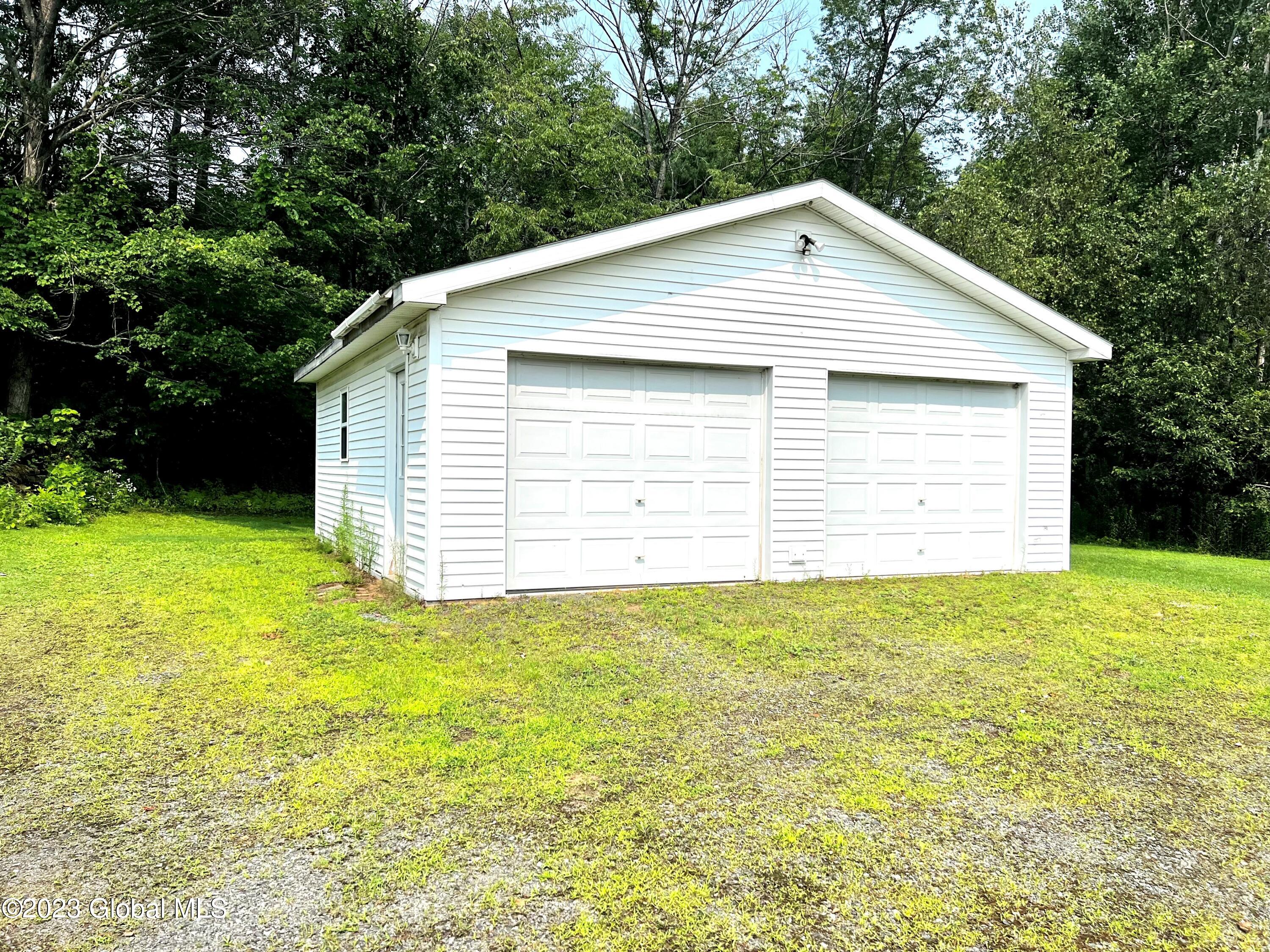 157 Gilbert Road Mayfield, NY 12117 - Photo 18 of 20 Garage