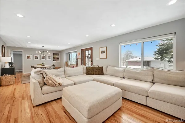 $3,200 | 6526 South Elizabeth Way, Centennial, CO 80121