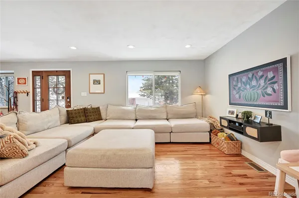 $3,200 | 6526 South Elizabeth Way, Centennial, CO 80121