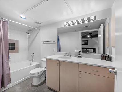 $300,000 | 2000 Bagby Street, Unit 5423, Houston, TX 77002