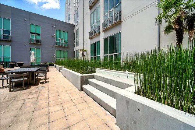 $310,000 | 2000 Bagby Street, Unit 5423, Houston, TX 77002