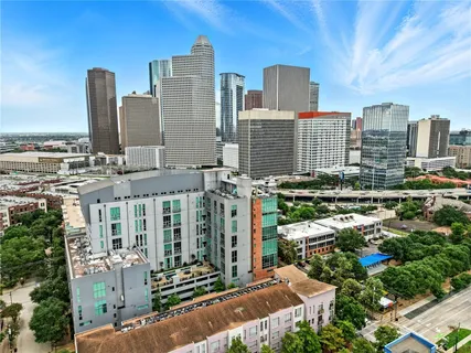 $300,000 | 2000 Bagby Street, Unit 5423, Houston, TX 77002