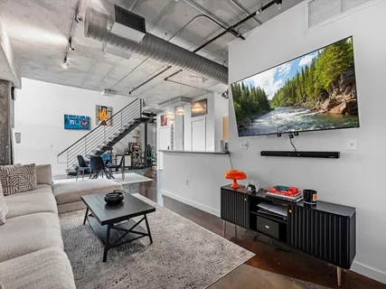 $300,000 | 2000 Bagby Street, Unit 5423, Houston, TX 77002