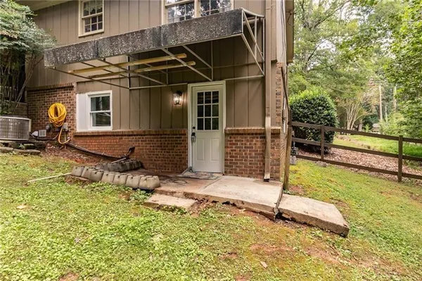 $1,400 | 4932 Rock Haven Drive Southwest, Lilburn, GA 30047