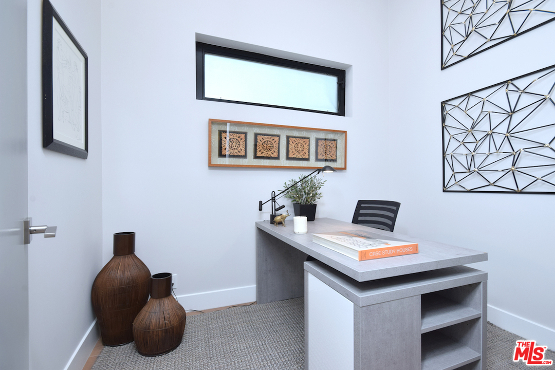 14520 Greenleaf Street Sherman Oaks, CA 91403 - Photo 35 of 54