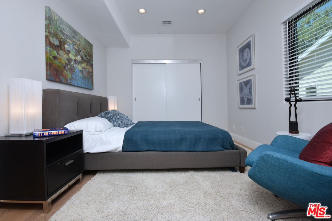 14520 Greenleaf Street Sherman Oaks, CA 91403 - Photo 48 of 54