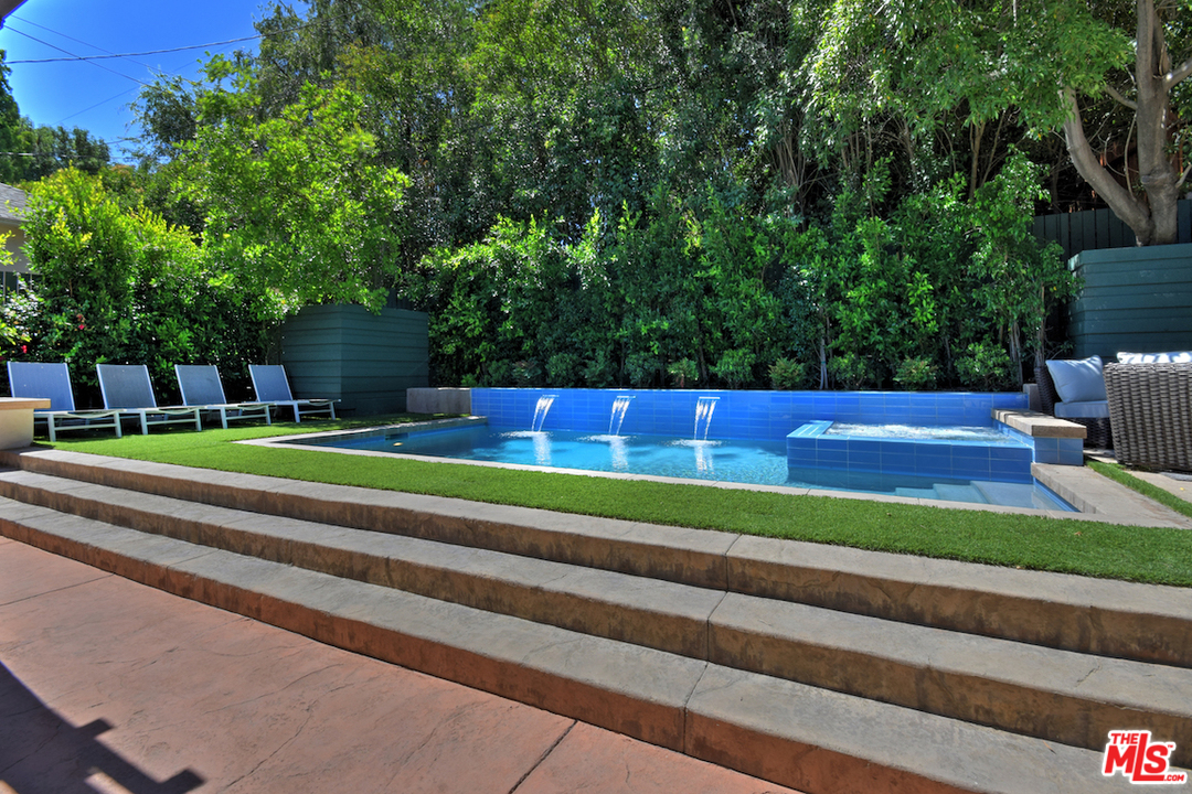 14520 Greenleaf Street Sherman Oaks, CA 91403 - Photo 9 of 54 a view of yard with seating area