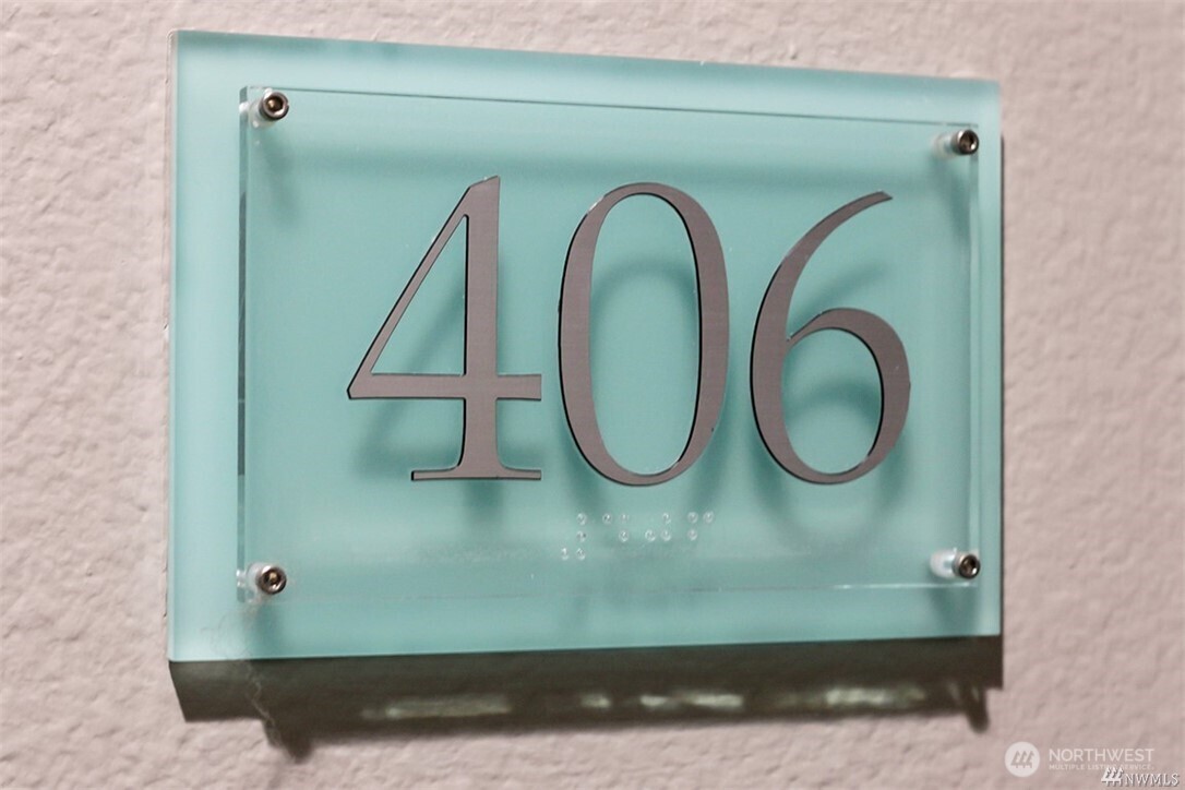 424 North 85th Street, Unit 406 Seattle, WA 98103 - Photo 5 of 34