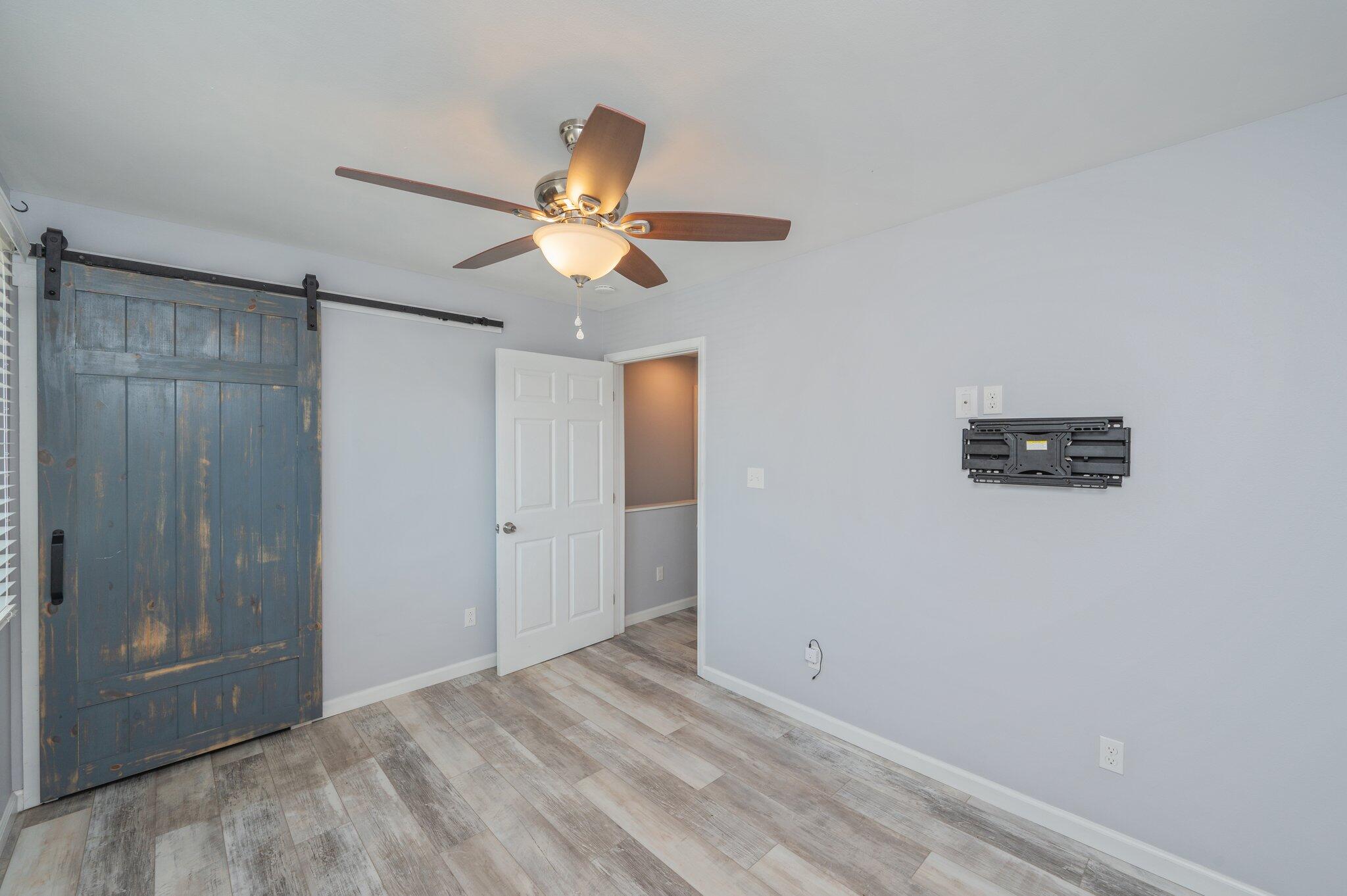 710 Legion Drive Destin, FL 32541 - Photo 21 of 29 a view of an empty room