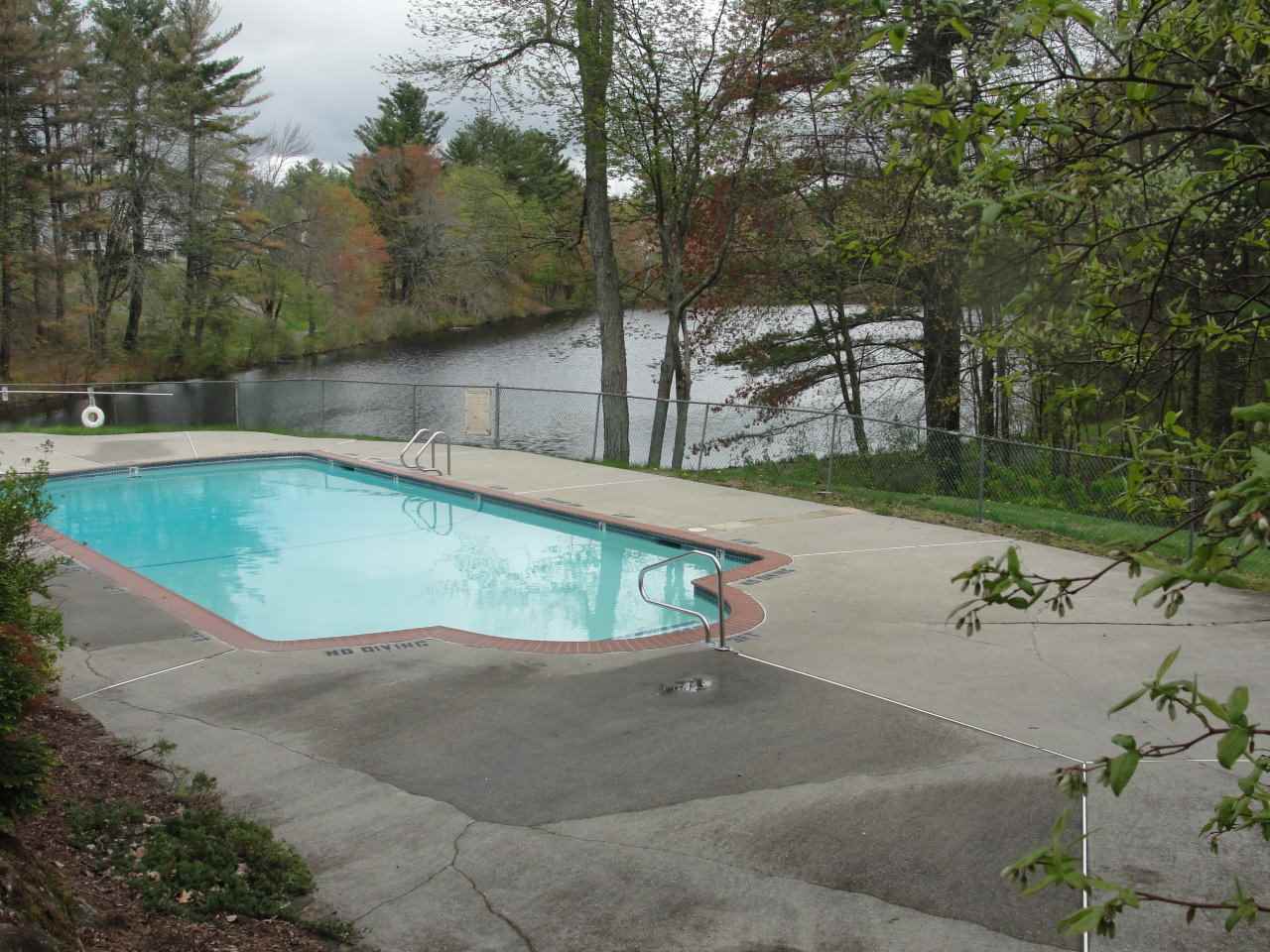 252 Winding Pond Road Londonderry, NH 03053 - Photo 34 of 36