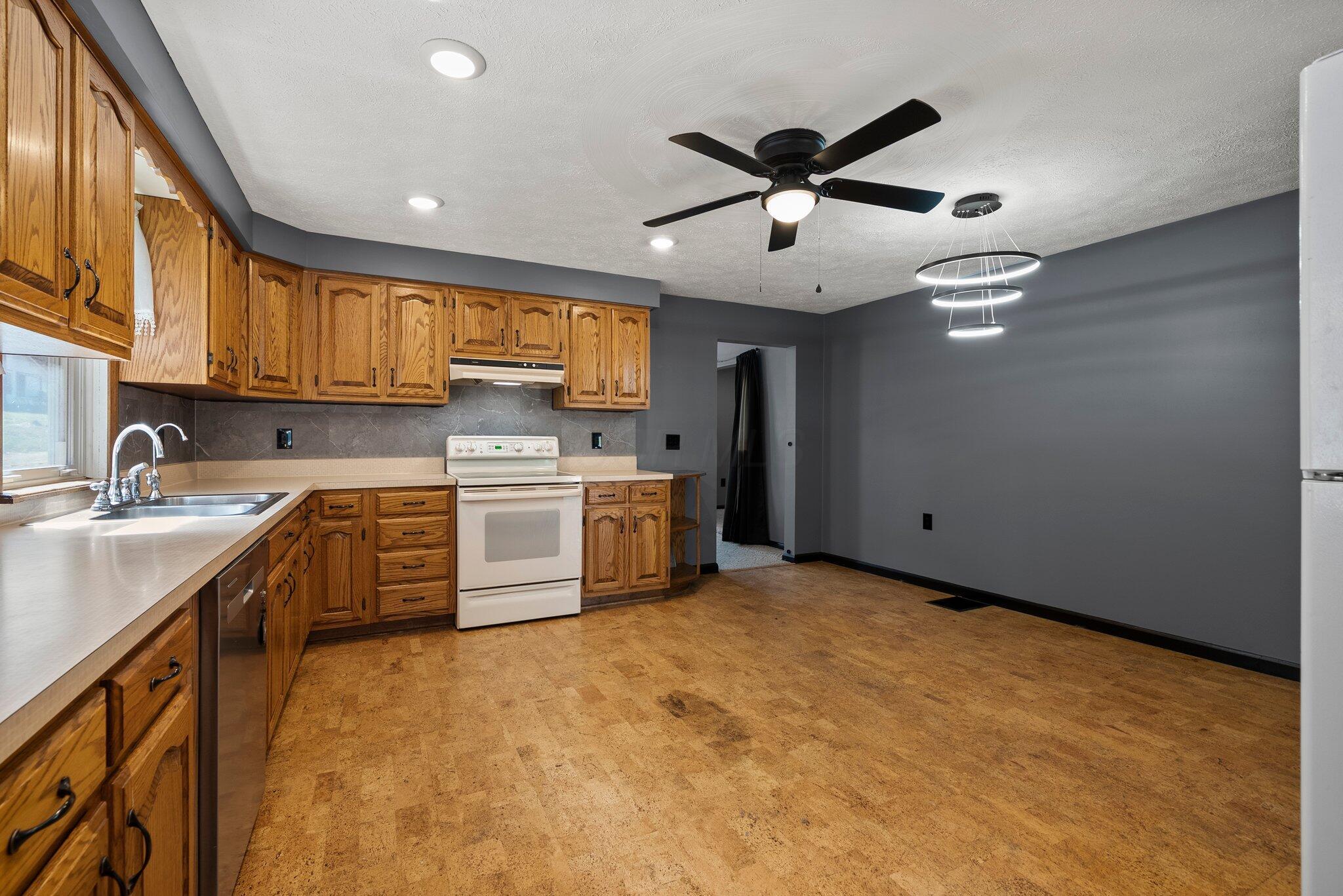9177 Green Valley Road Mount Vernon, OH 43050 - Photo 13 of 51 DSC07645