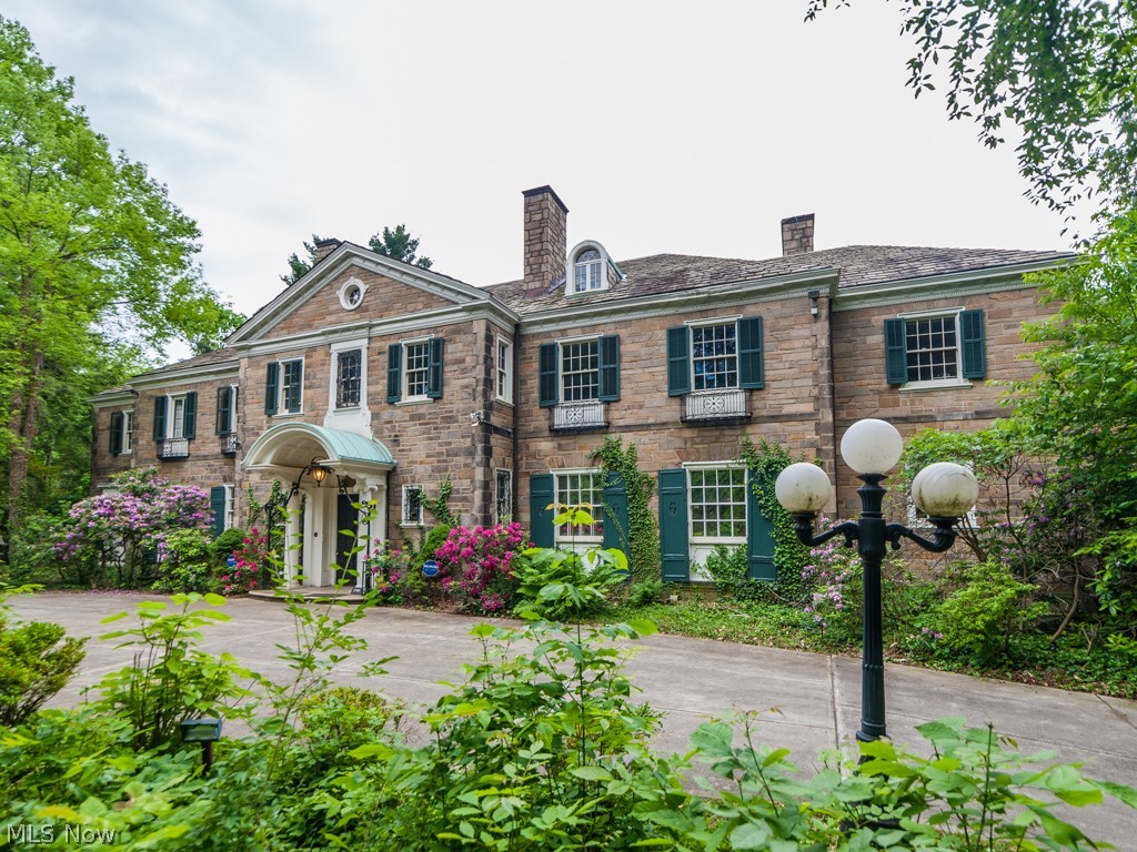 2780 East Overlook Road Cleveland, OH 44106 - Photo 2 of 35 Gallery Image 2