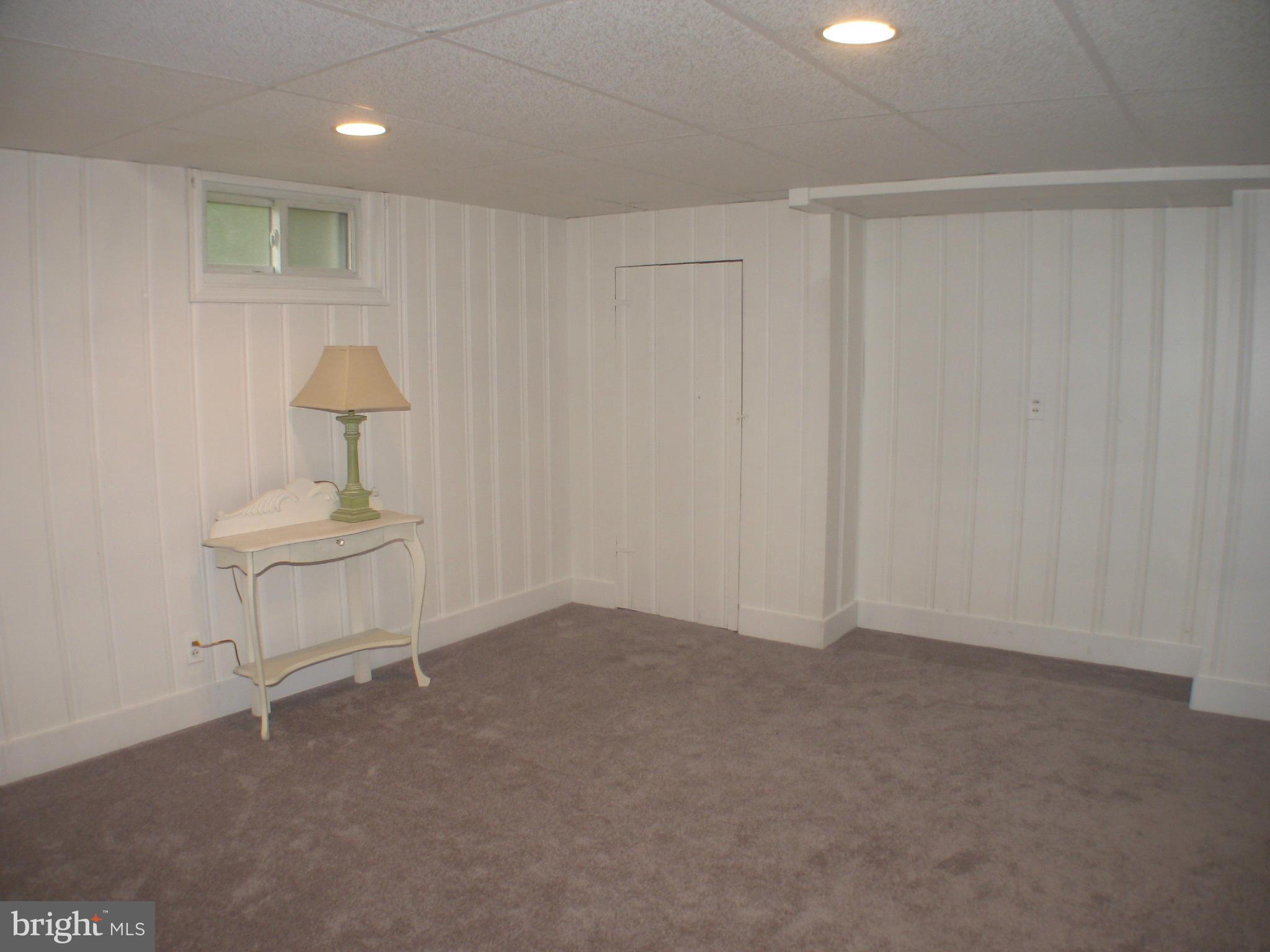 8301 Edgedale Road Baltimore, MD 21234 - Photo 7 of 14 Family Room