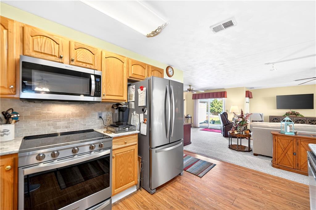 6261 Overlook Lane Rostraver Township, PA 15012 - Photo 9 of 44