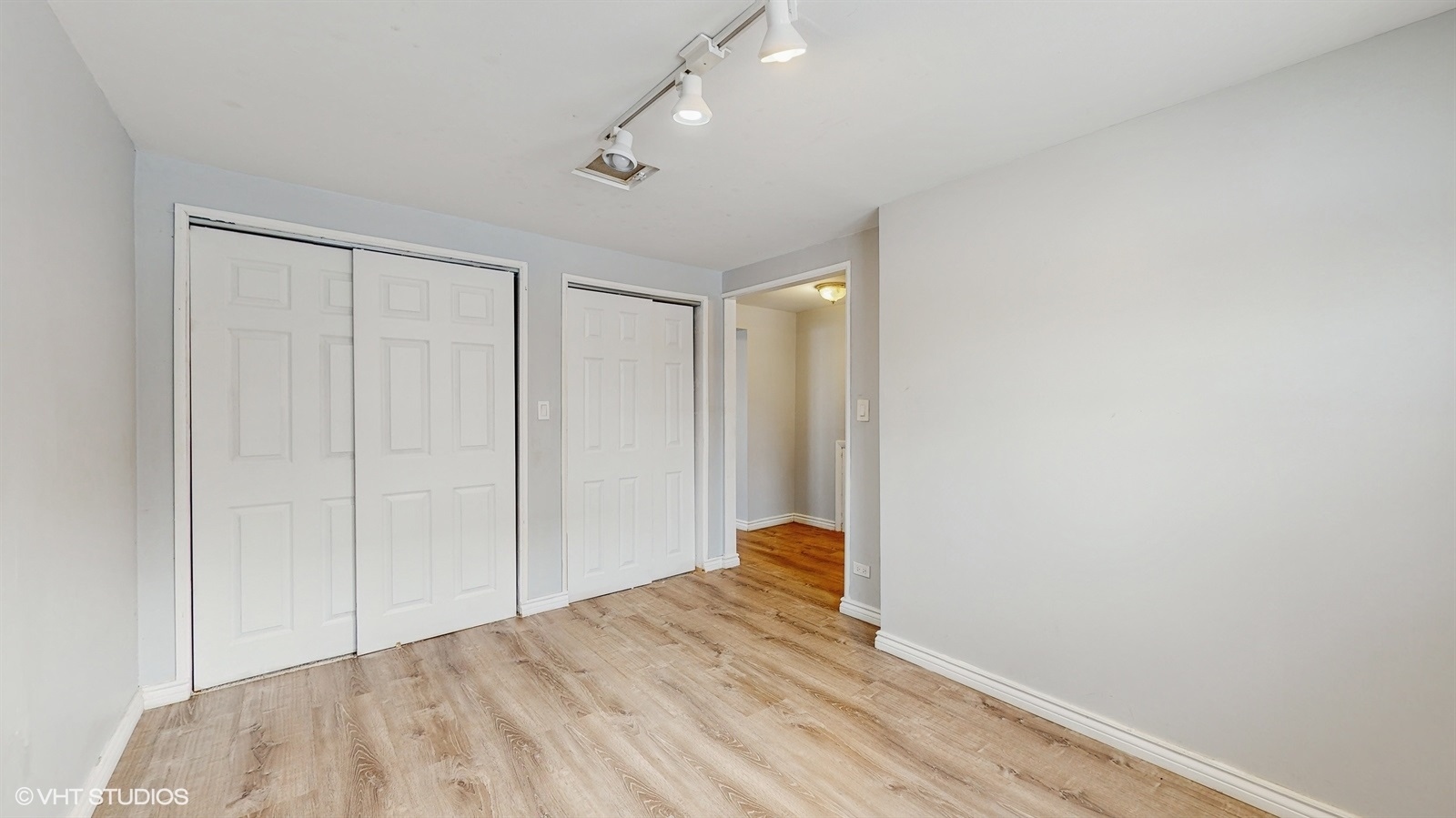 7700 Maple Street Morton Grove, IL 60053 - Photo 17 of 43 a view of empty room