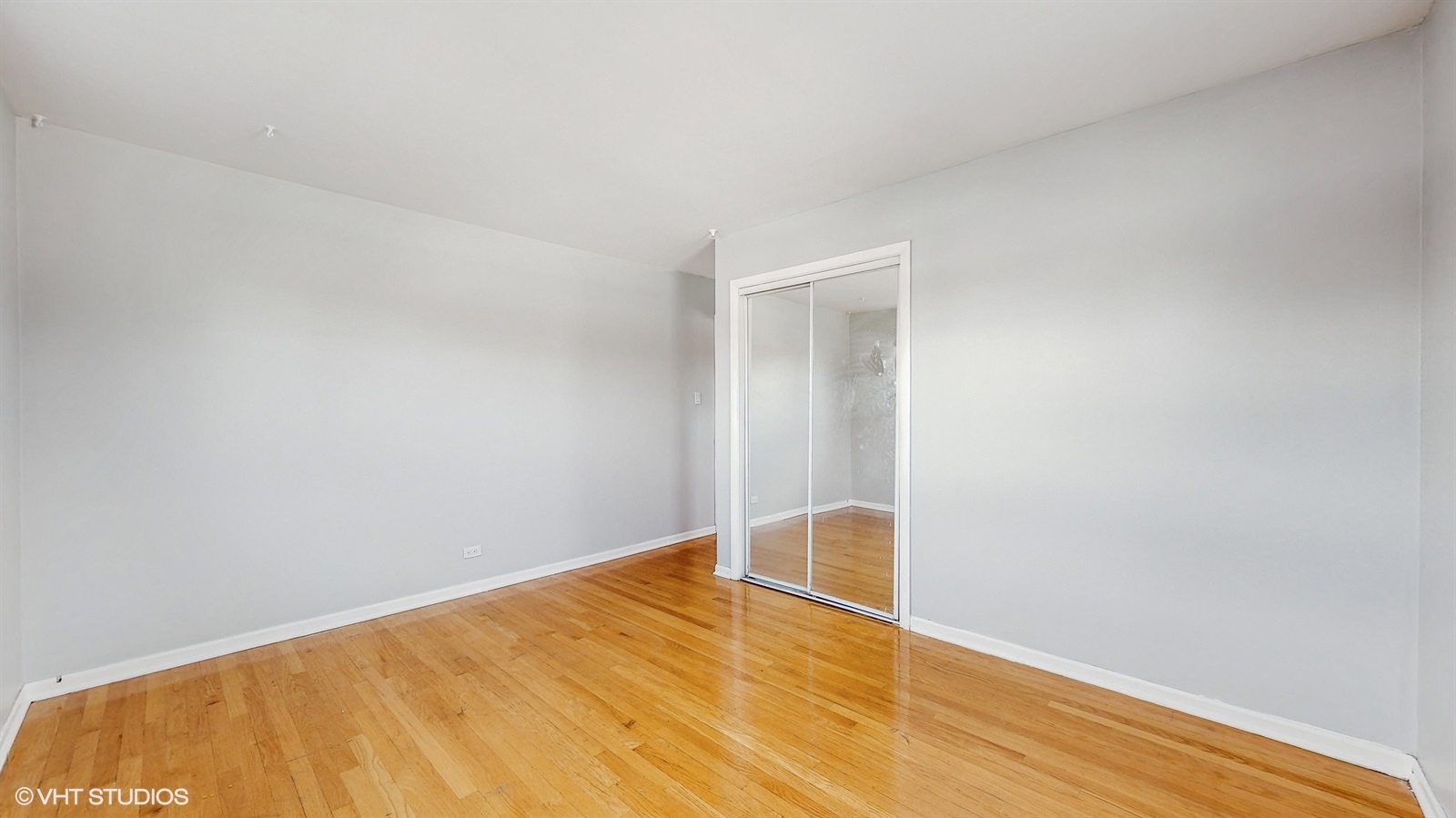 7700 Maple Street Morton Grove, IL 60053 - Photo 29 of 43 a view of empty room