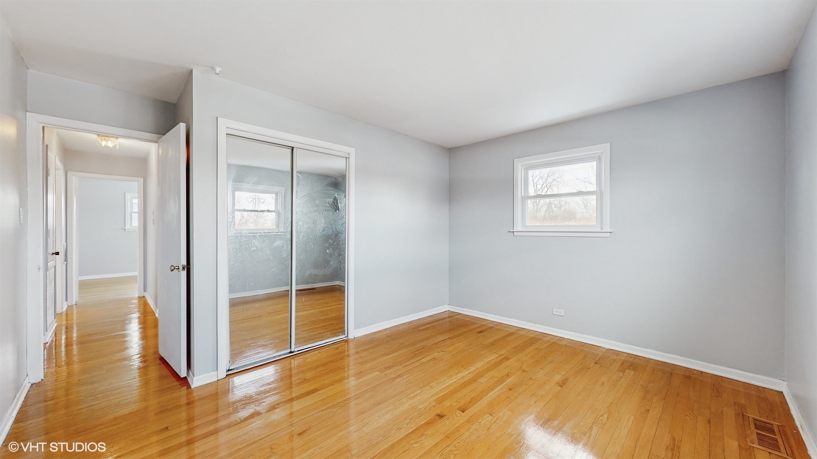 7700 Maple Street Morton Grove, IL 60053 - Photo 30 of 43 a view of empty room