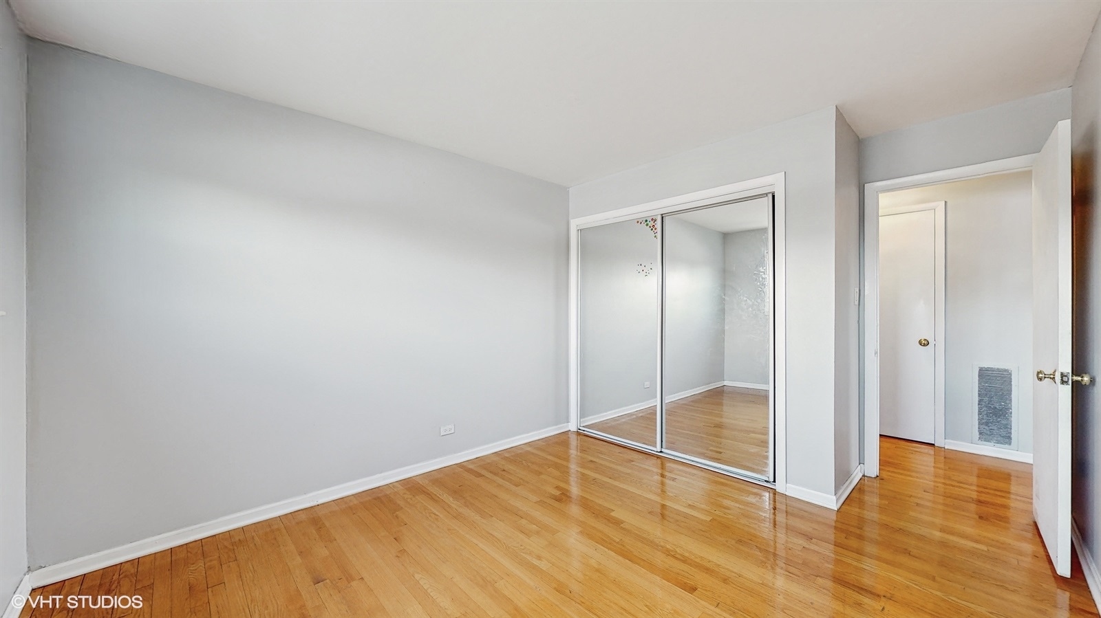 7700 Maple Street Morton Grove, IL 60053 - Photo 32 of 43 a view of empty room
