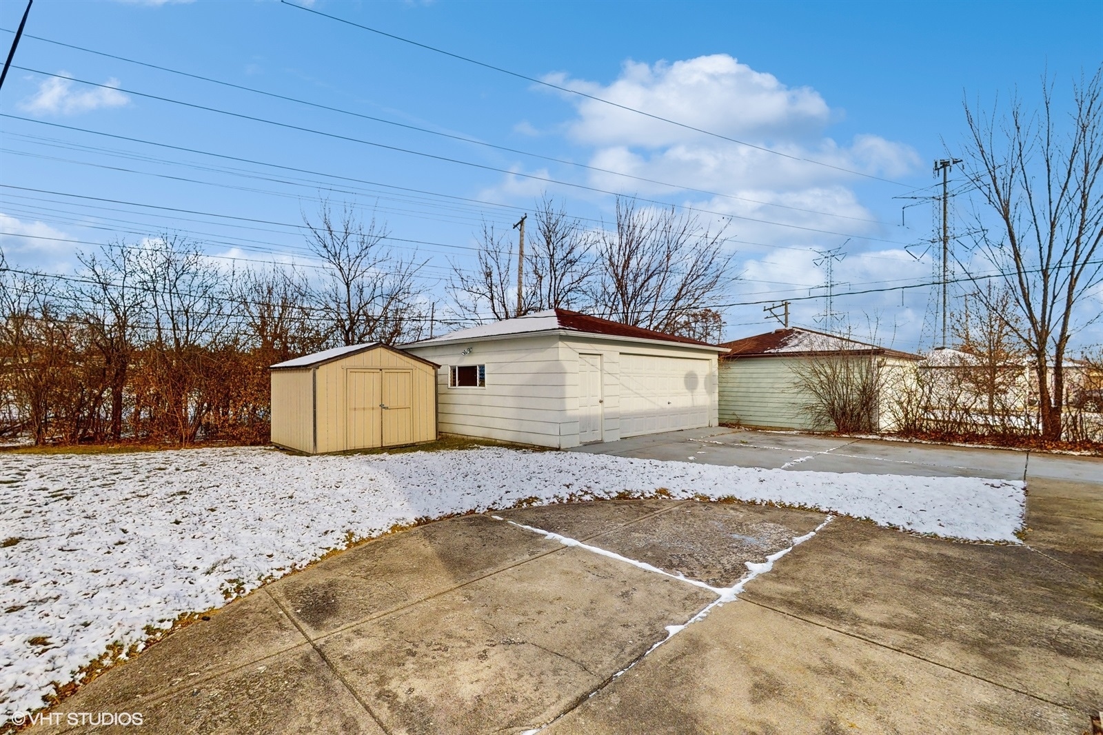 7700 Maple Street Morton Grove, IL 60053 - Photo 37 of 43 a view of a yard with basketball court