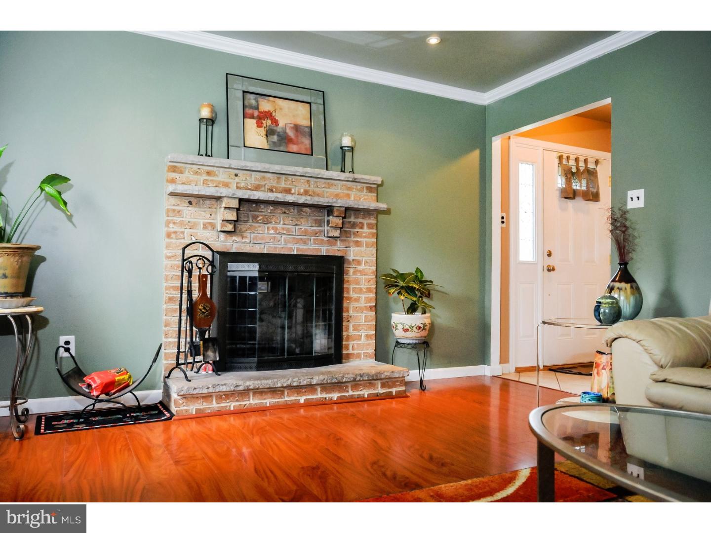 121 Colonial Square Drive Lindenwold, NJ 08021 - Photo 11 of 19 Fireplace