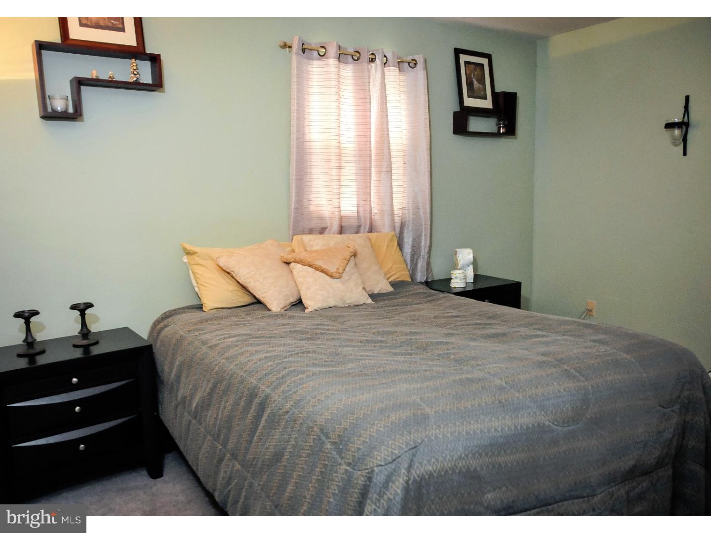 121 Colonial Square Drive Lindenwold, NJ 08021 - Photo 12 of 19 Bedroom - Main