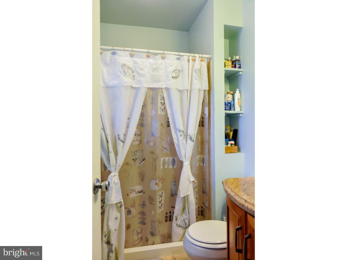 121 Colonial Square Drive Lindenwold, NJ 08021 - Photo 13 of 19 Master Bathroom
