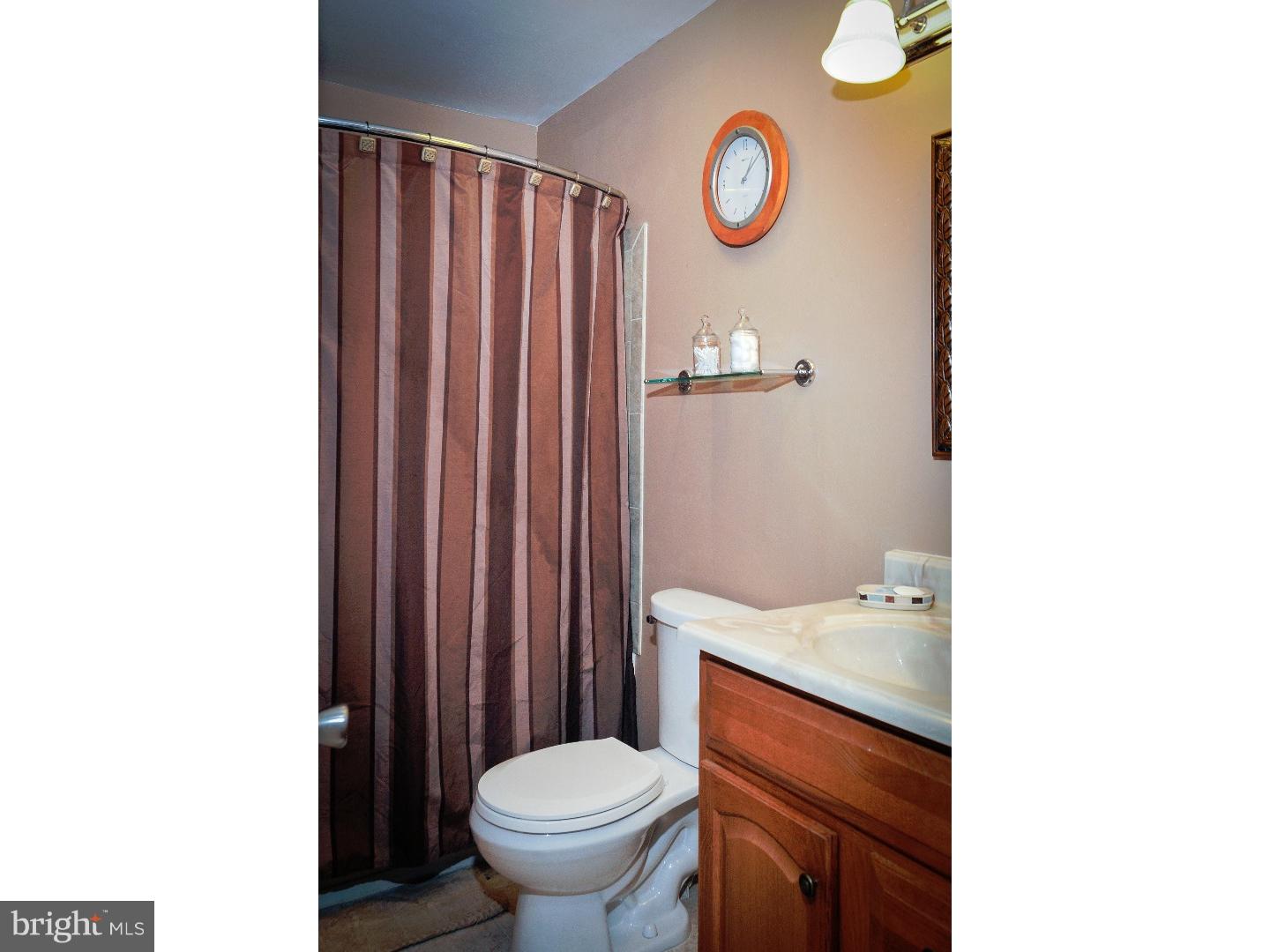 121 Colonial Square Drive Lindenwold, NJ 08021 - Photo 17 of 19 Bathroom