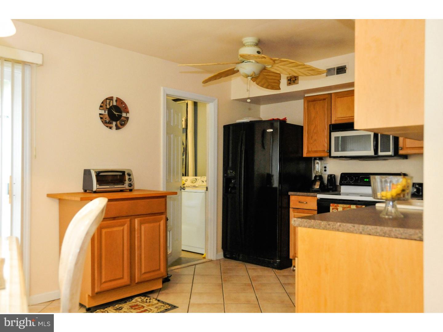 121 Colonial Square Drive Lindenwold, NJ 08021 - Photo 3 of 19 Kitchen