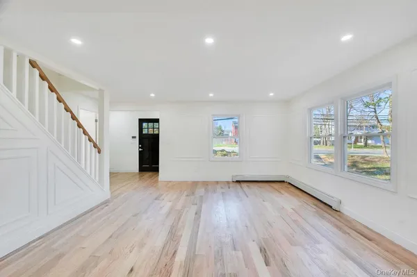 $849,990 | 624 Townline Road, Hauppauge, NY 11788