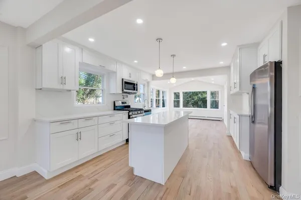 $849,990 | 624 Townline Road, Hauppauge, NY 11788