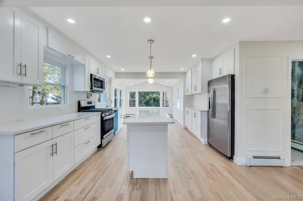 $849,990 | 624 Townline Road, Hauppauge, NY 11788