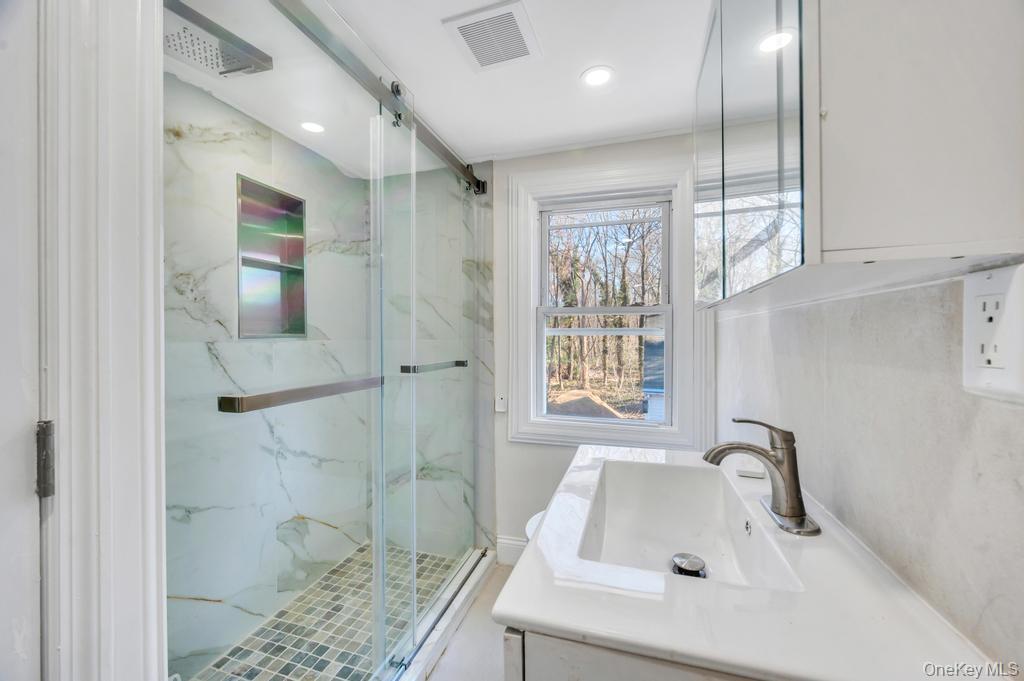 624 Townline Road Hauppauge, NY 11788 - Photo 24 of 36