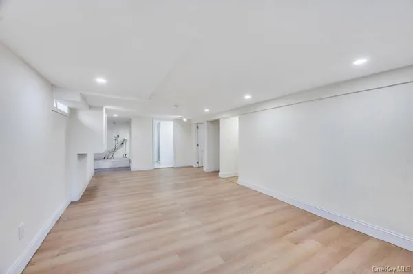 $849,990 | 624 Townline Road, Hauppauge, NY 11788