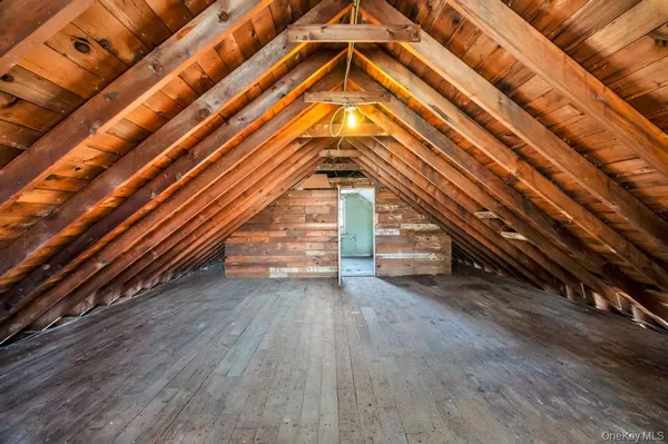 $849,990 | 624 Townline Road, Hauppauge, NY 11788