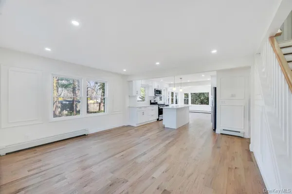 $849,990 | 624 Townline Road, Hauppauge, NY 11788