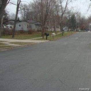 616 South Grant Avenue Three Rivers, MI 49093 - Photo 3 of 7 3.jpg