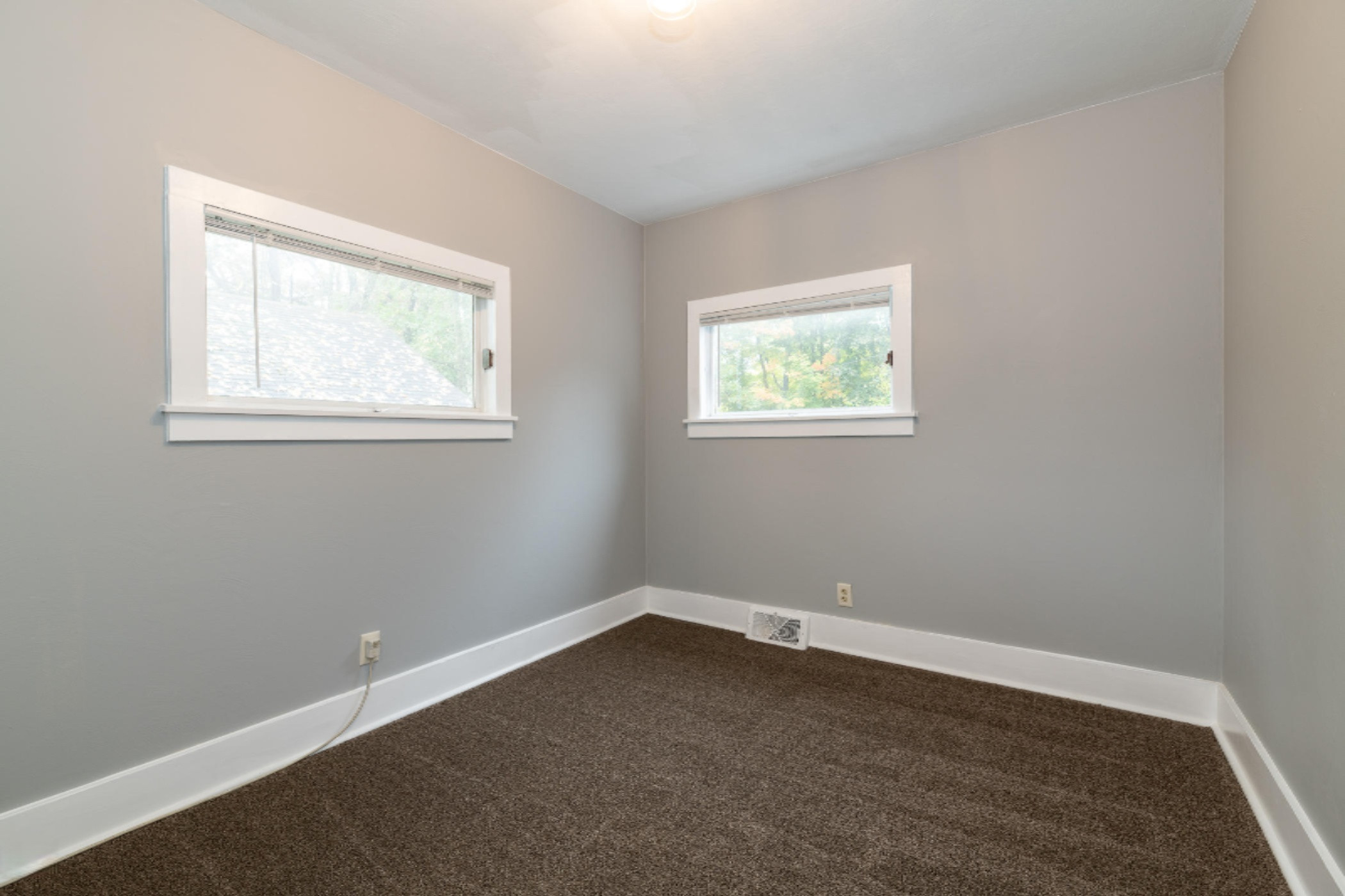 309 West Wheeler Street Three Rivers, MI 49093 - Photo 19 of 32 Cordless miniblinds