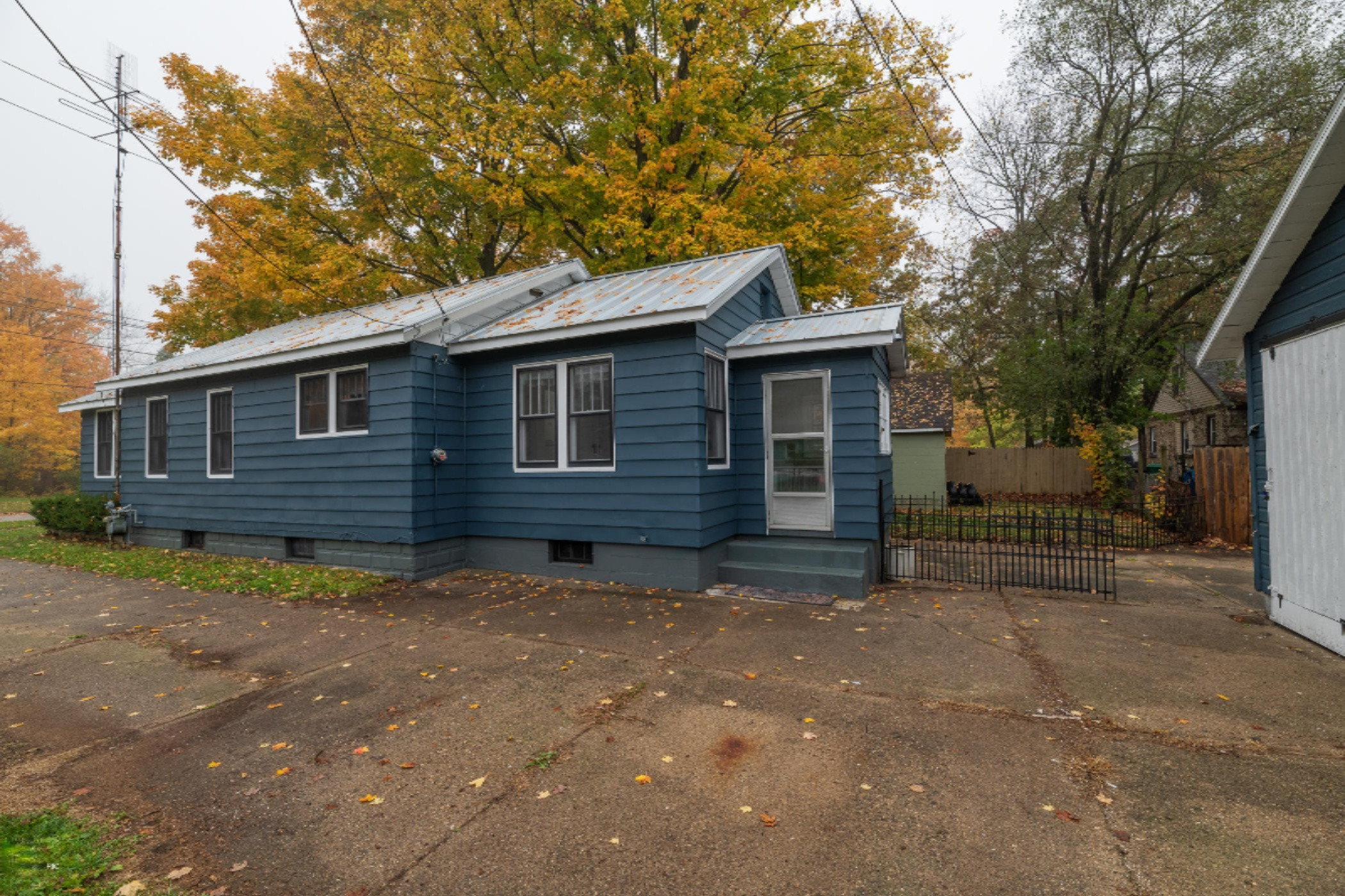 309 West Wheeler Street Three Rivers, MI 49093 - Photo 26 of 32 Deceptively Large
