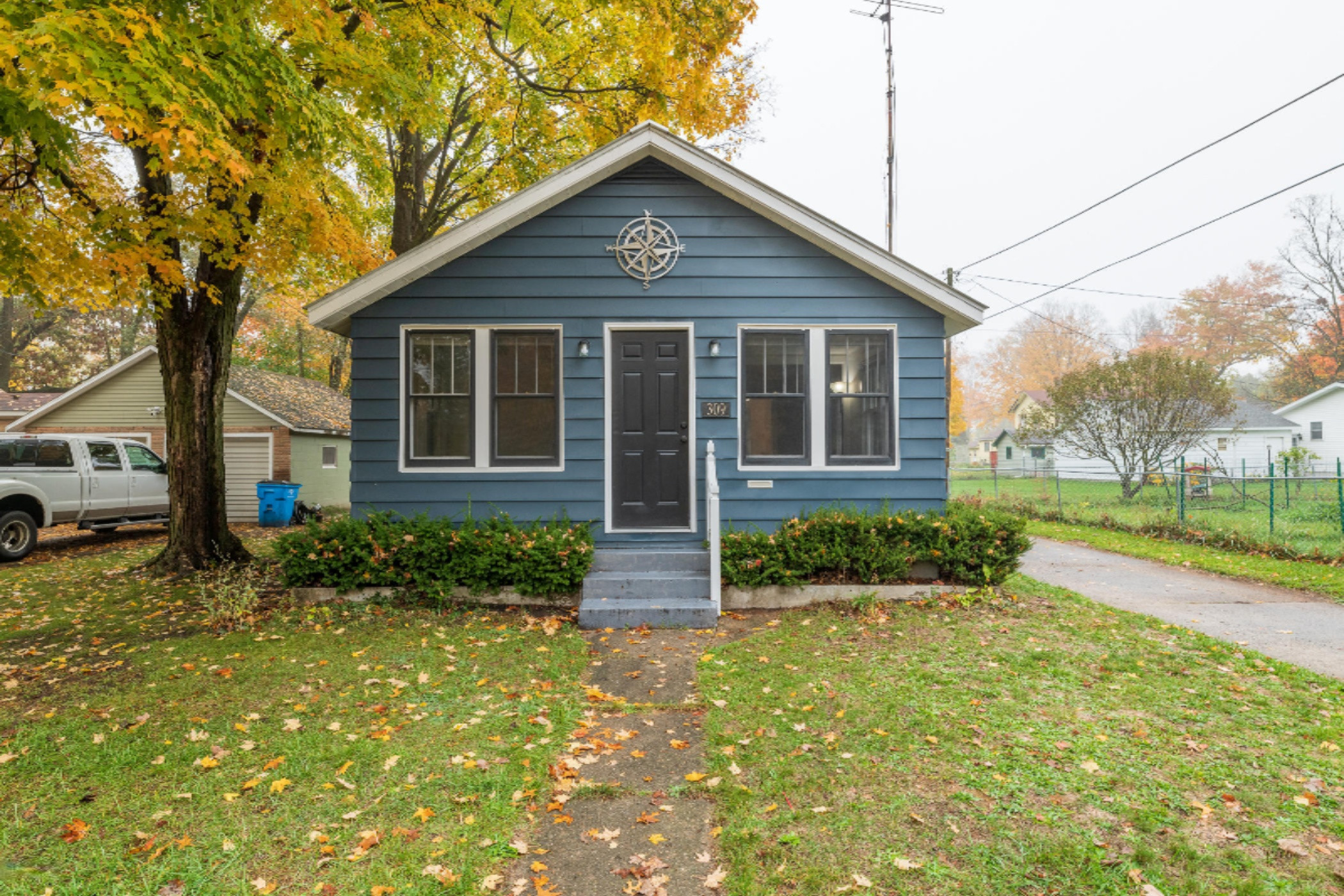 309 West Wheeler Street Three Rivers, MI 49093 - Photo 3 of 32 Surprises in back..