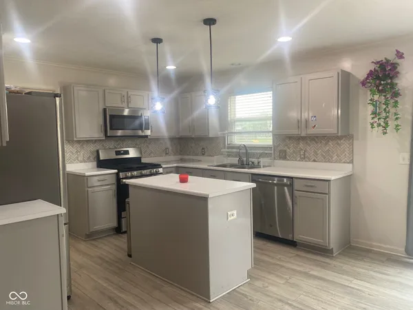 $398,000 | 6425 Bonneville Drive, Indianapolis, IN 46237
