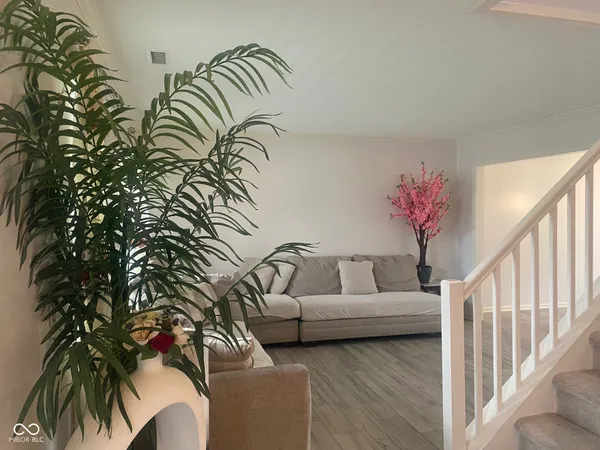 $398,000 | 6425 Bonneville Drive, Indianapolis, IN 46237