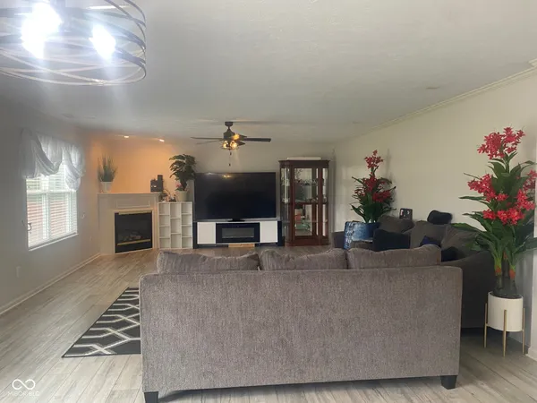 $398,000 | 6425 Bonneville Drive, Indianapolis, IN 46237