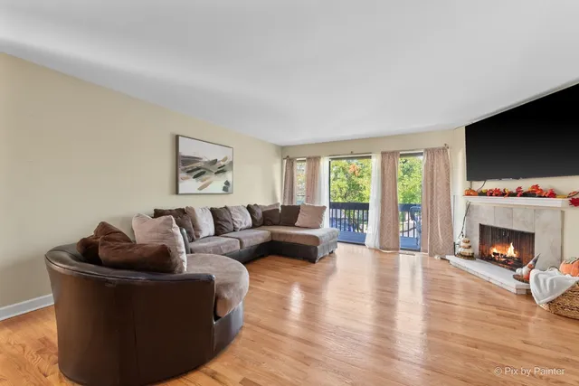 $320,000 | 1104 Florimond Drive, Unit 1104, Elgin, IL 60123