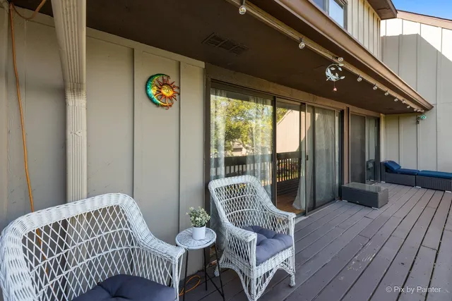 $320,000 | 1104 Florimond Drive, Unit 1104, Elgin, IL 60123