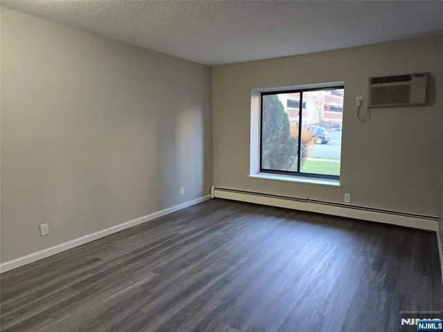 $1,875 | 100 2nd Street, Unit 111, Hackensack, NJ 07601