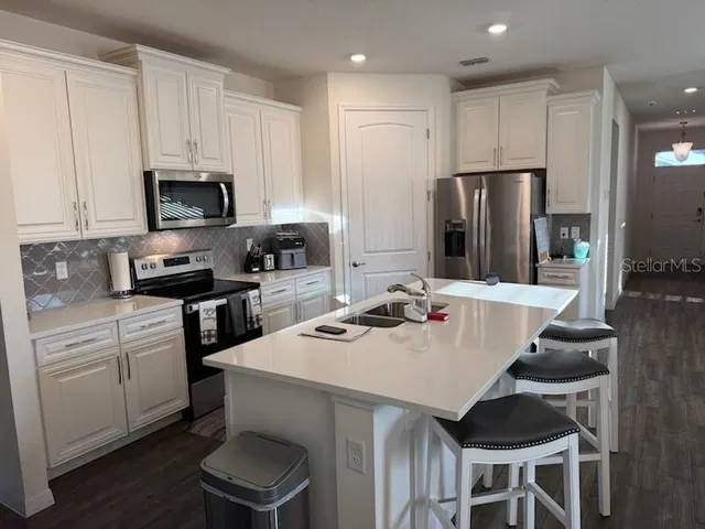 $425,000 | 17718 Blazing Star Circle, Clermont, FL 34714