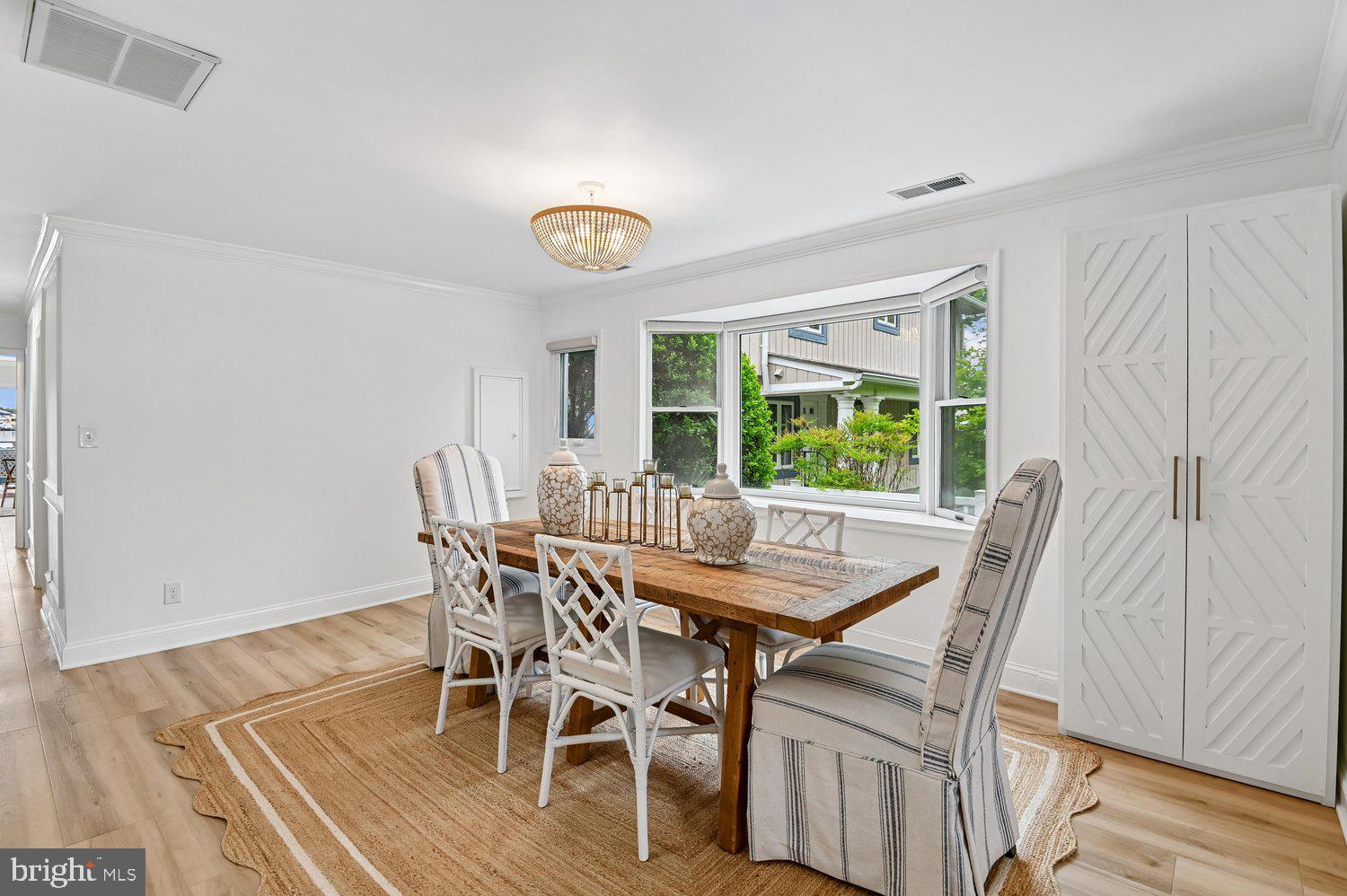 241 Edgewater Drive Edgewater, MD 21037 - Photo 21 of 51 Dining Room