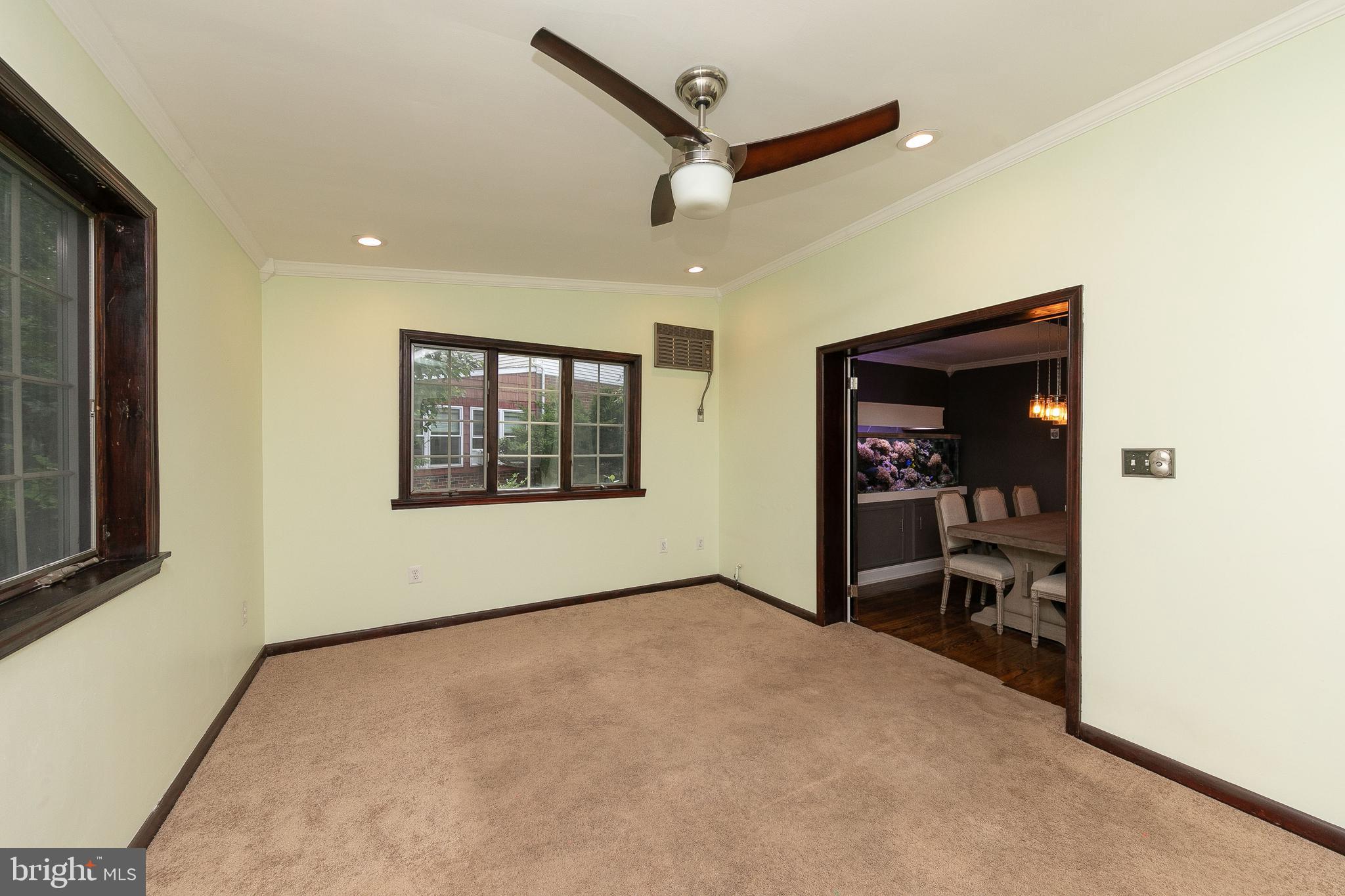 902 East Cathedral Road Philadelphia, PA 19128 - Photo 15 of 37 Family Room