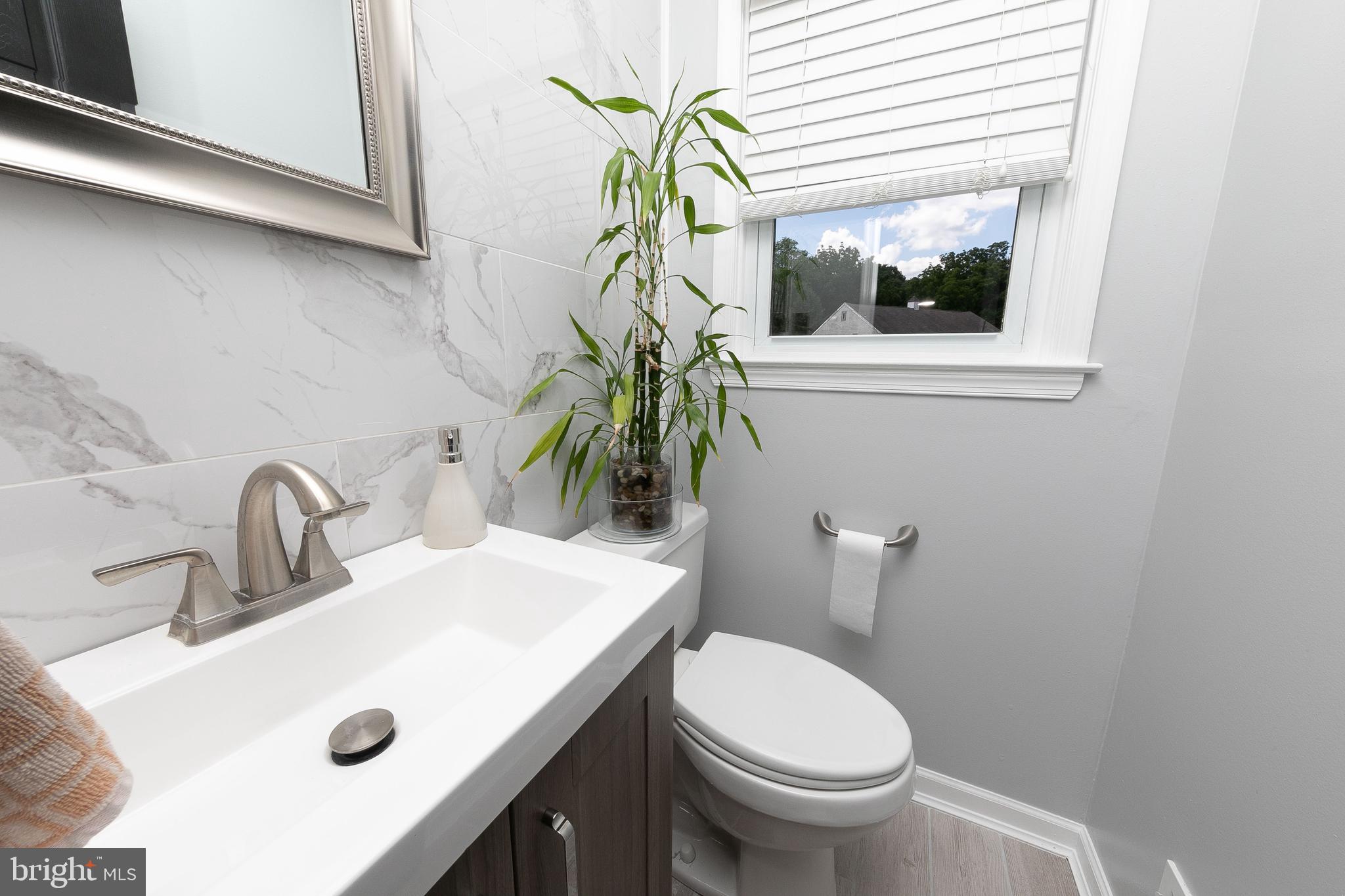902 East Cathedral Road Philadelphia, PA 19128 - Photo 17 of 37 Half Bathroom