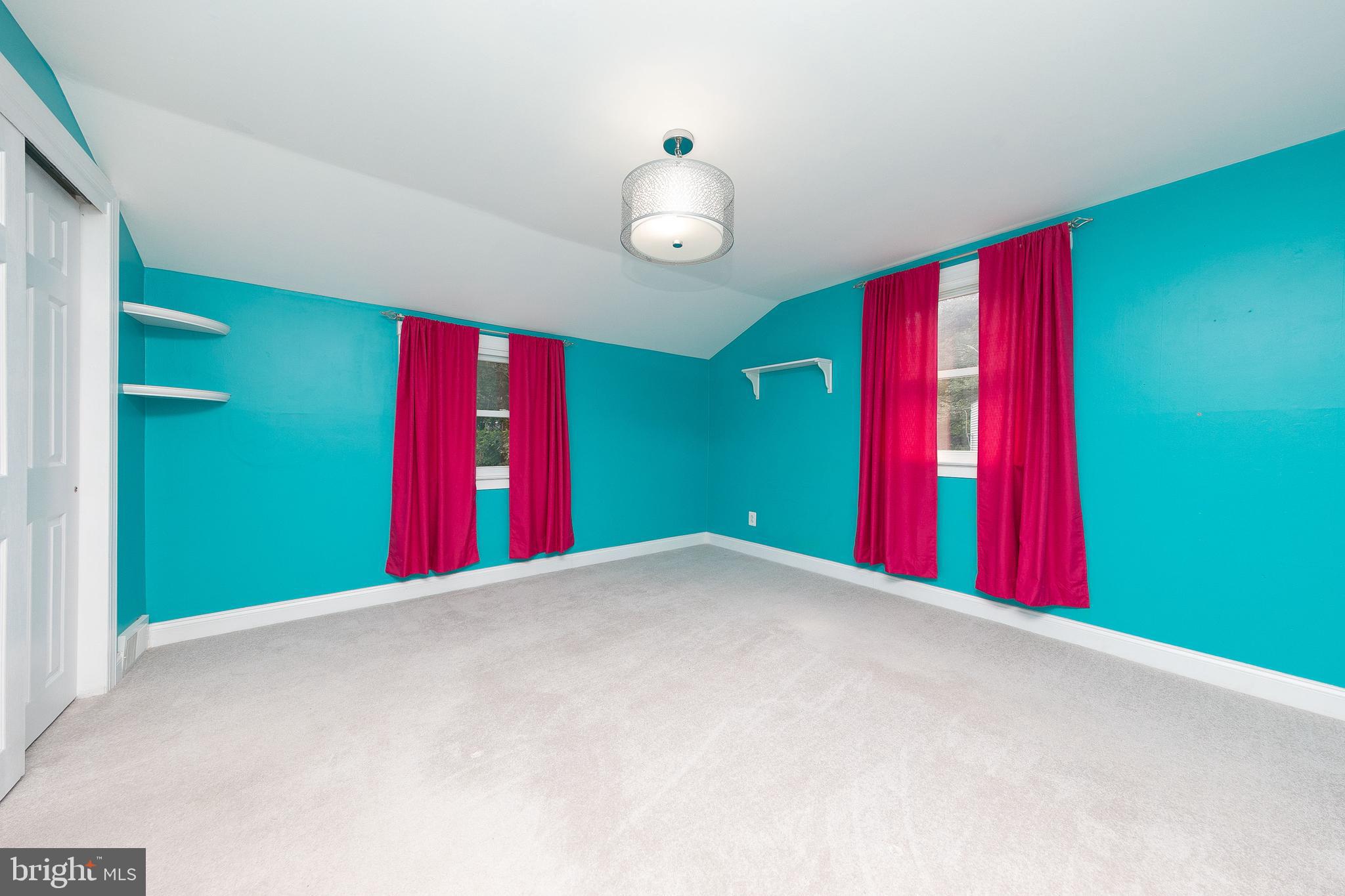 902 East Cathedral Road Philadelphia, PA 19128 - Photo 24 of 37 Bedroom 2